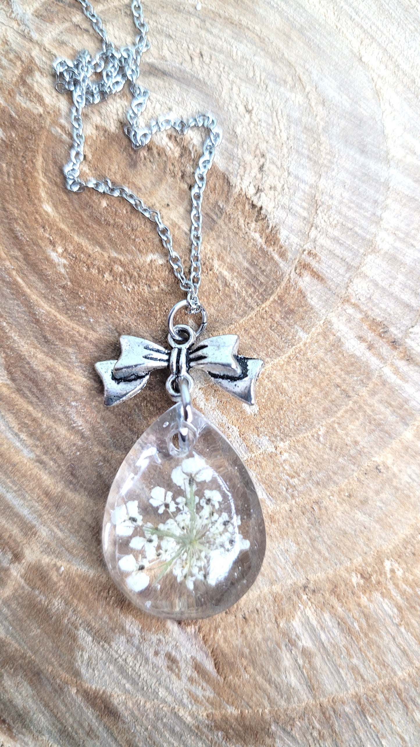 Collier Fleurs de carottes sauvages