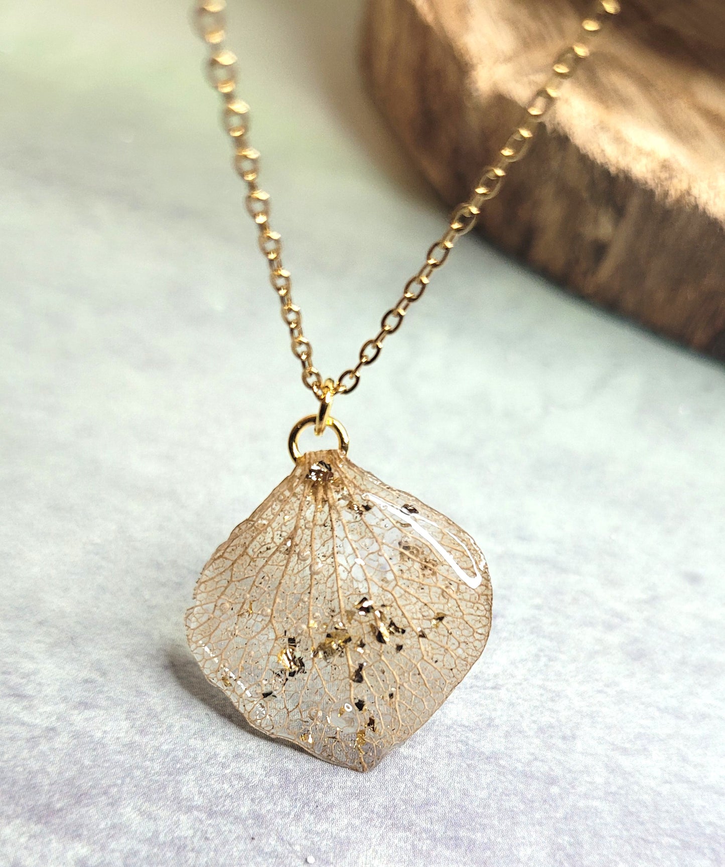 Collier pétale d'hortensia