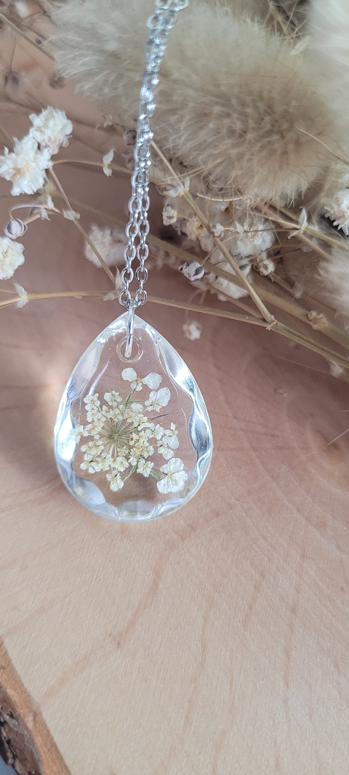Collier Fleurs de carottes sauvages