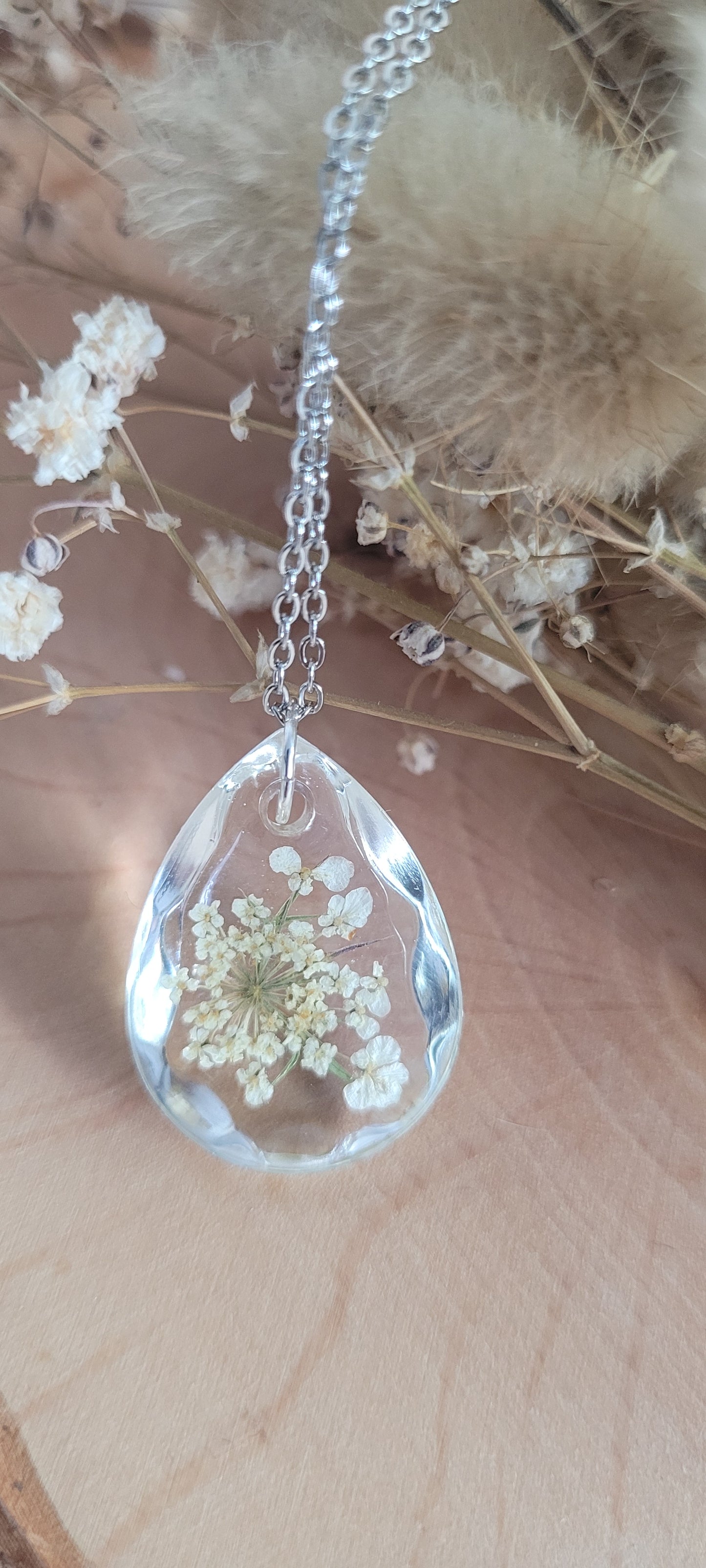 Collier Fleurs de carottes sauvages
