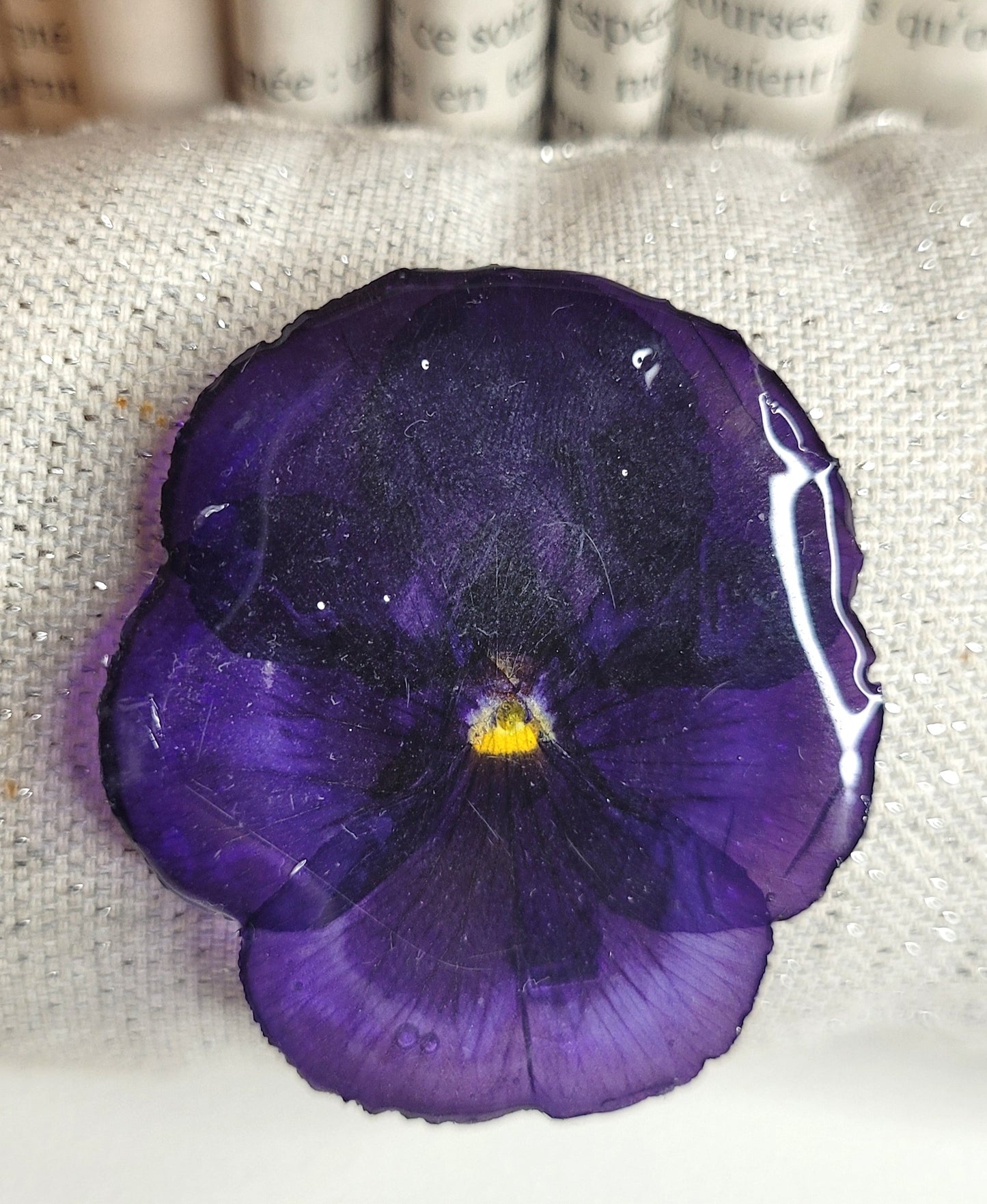 Broche pensée