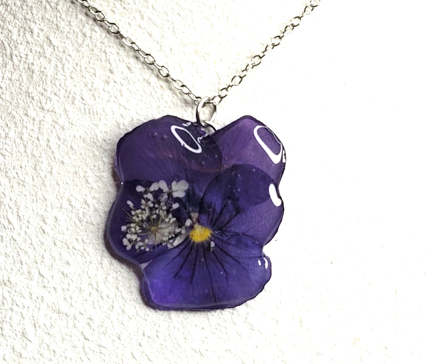 Collier Pensée & Fleurs de carottes sauvages