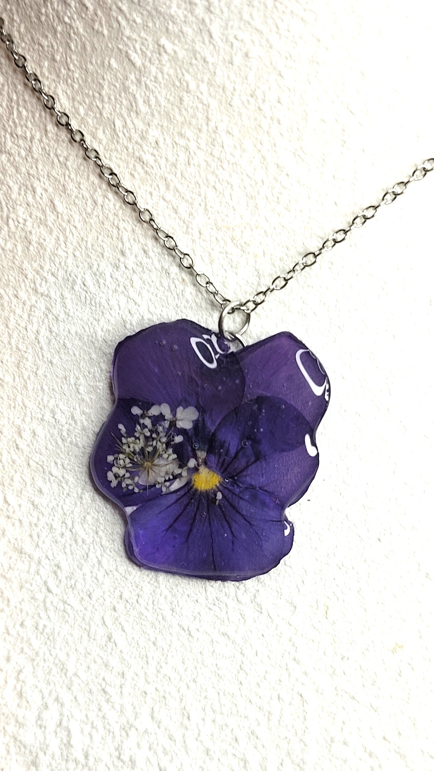 Collier Pensée & Fleurs de carottes sauvages
