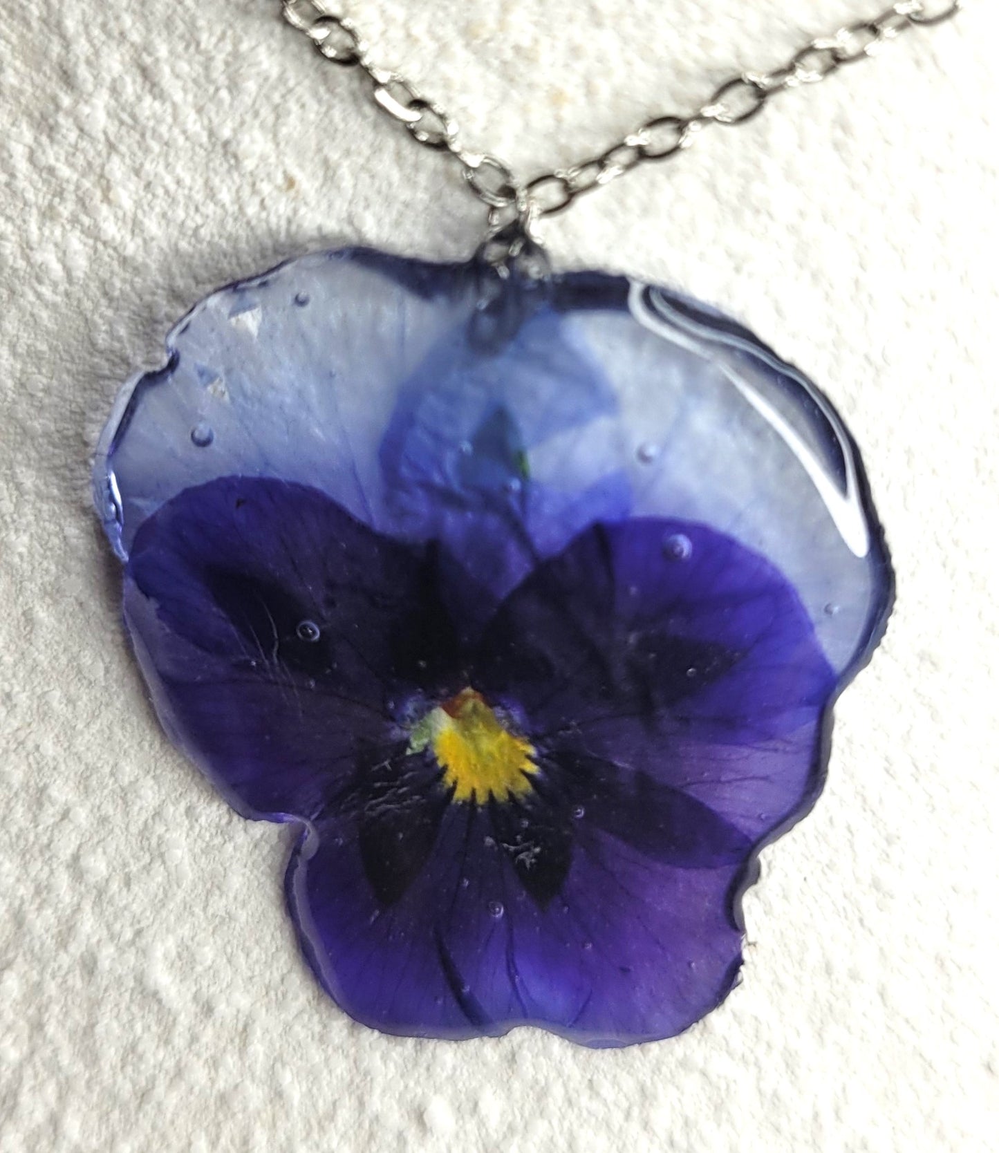 Collier pensée bleue