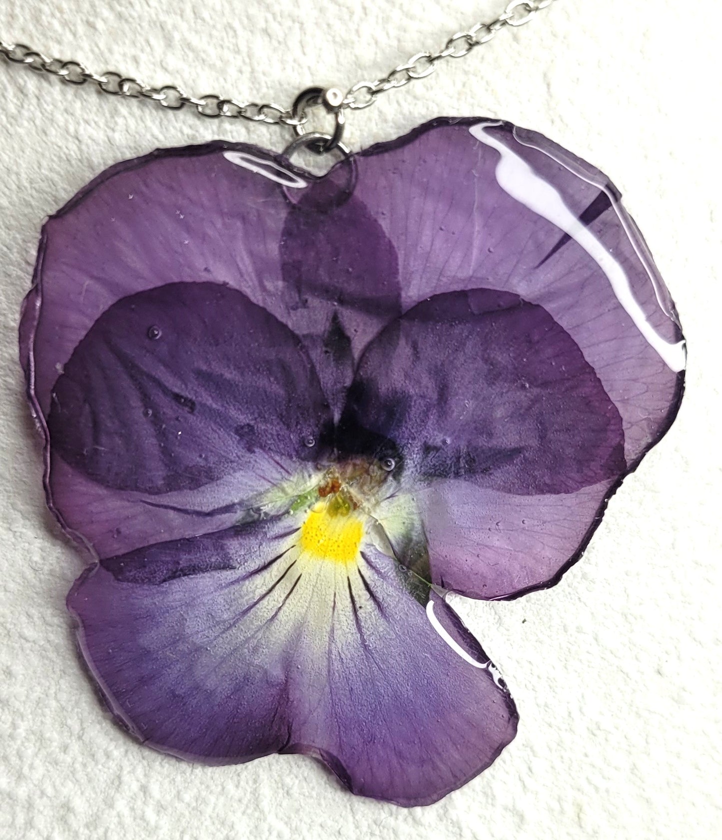 Sautoir pensée violette