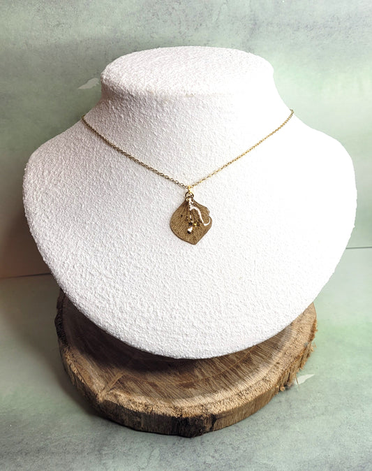 Collier pétale d'hortensia