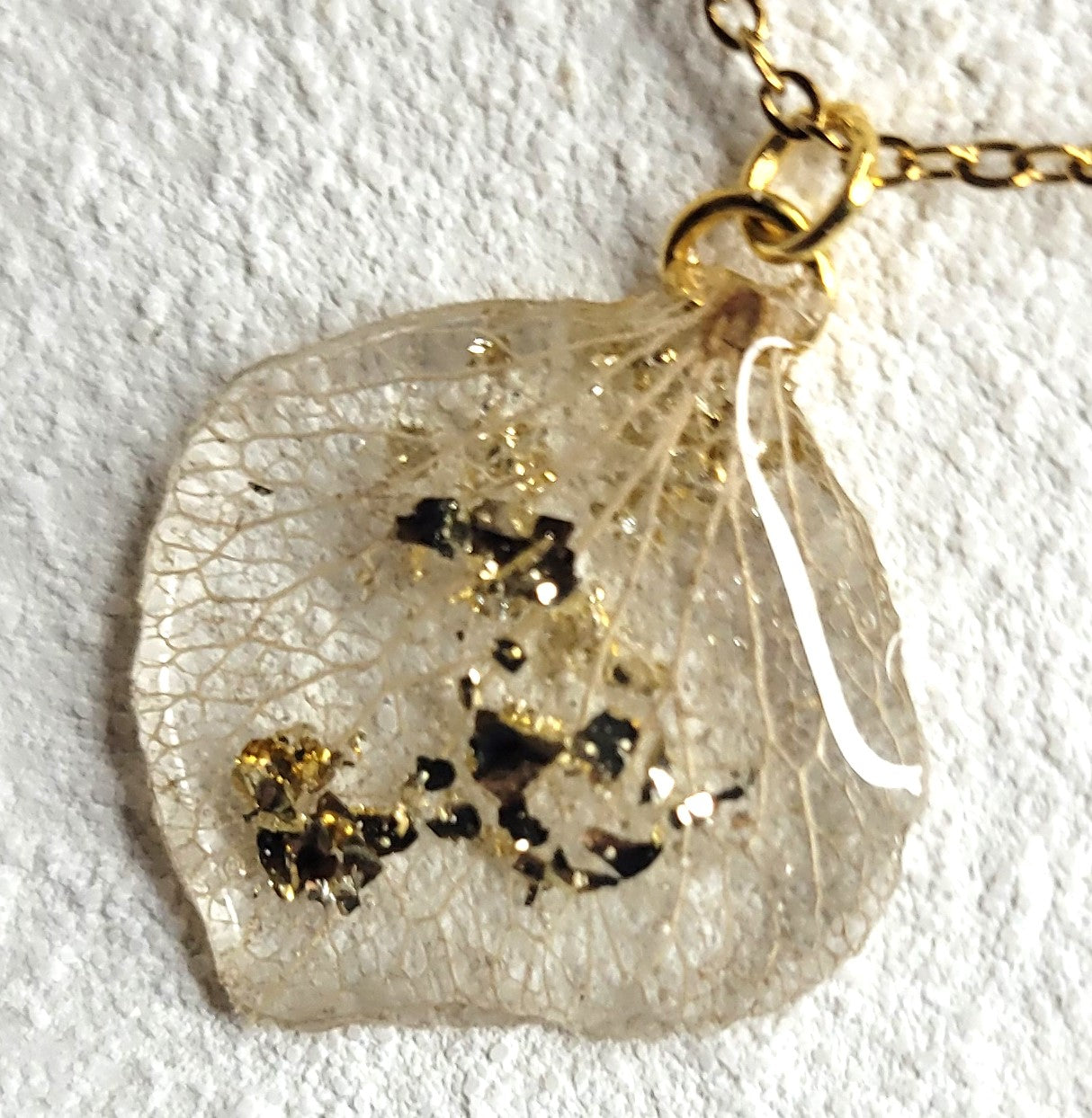 Collier pétale d'hortensia