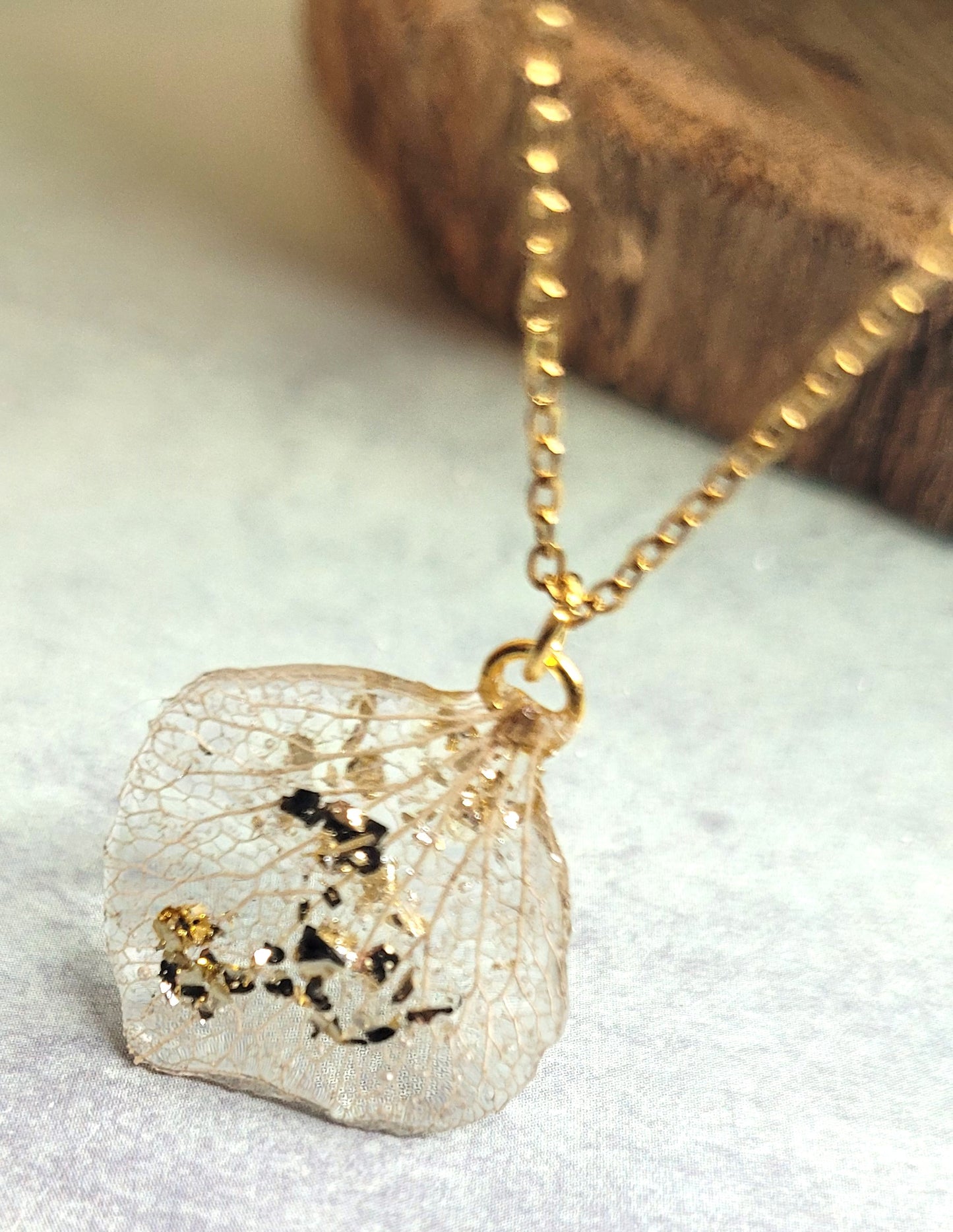 Collier pétale d'hortensia