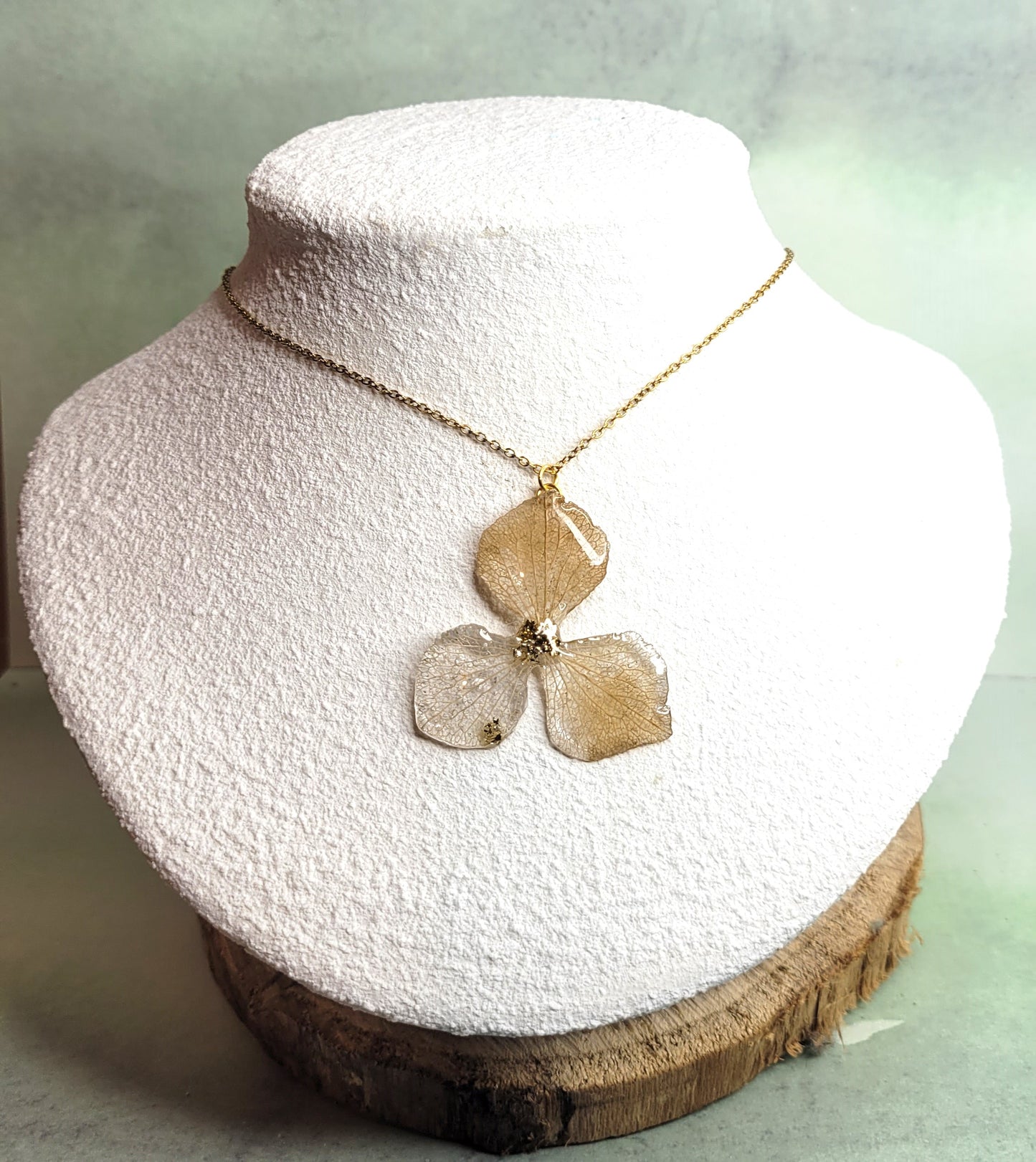Collier fleur d'hortensia