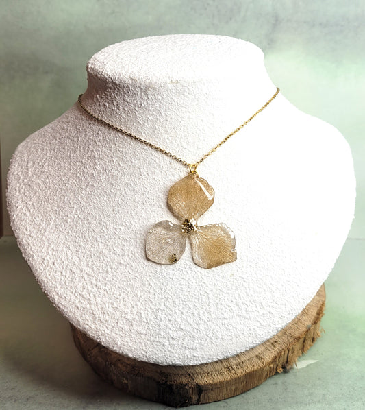 Collier fleur d'hortensia
