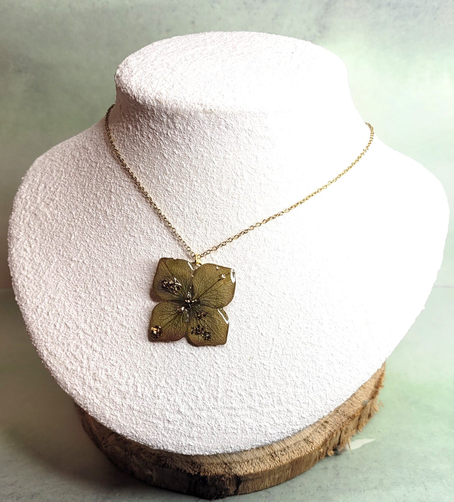 Collier fleur d'hortensia
