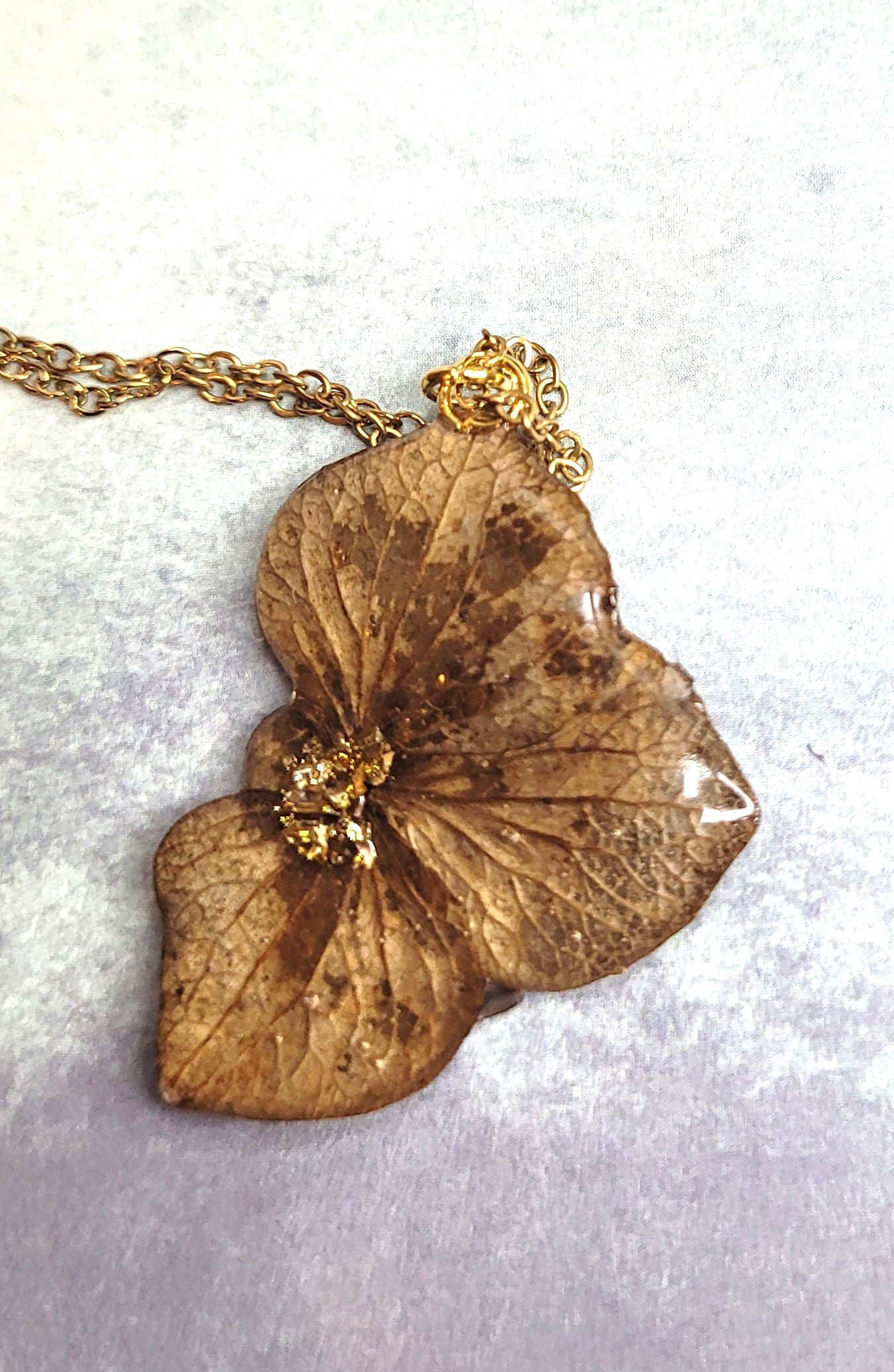 Collier demie fleur hortensia