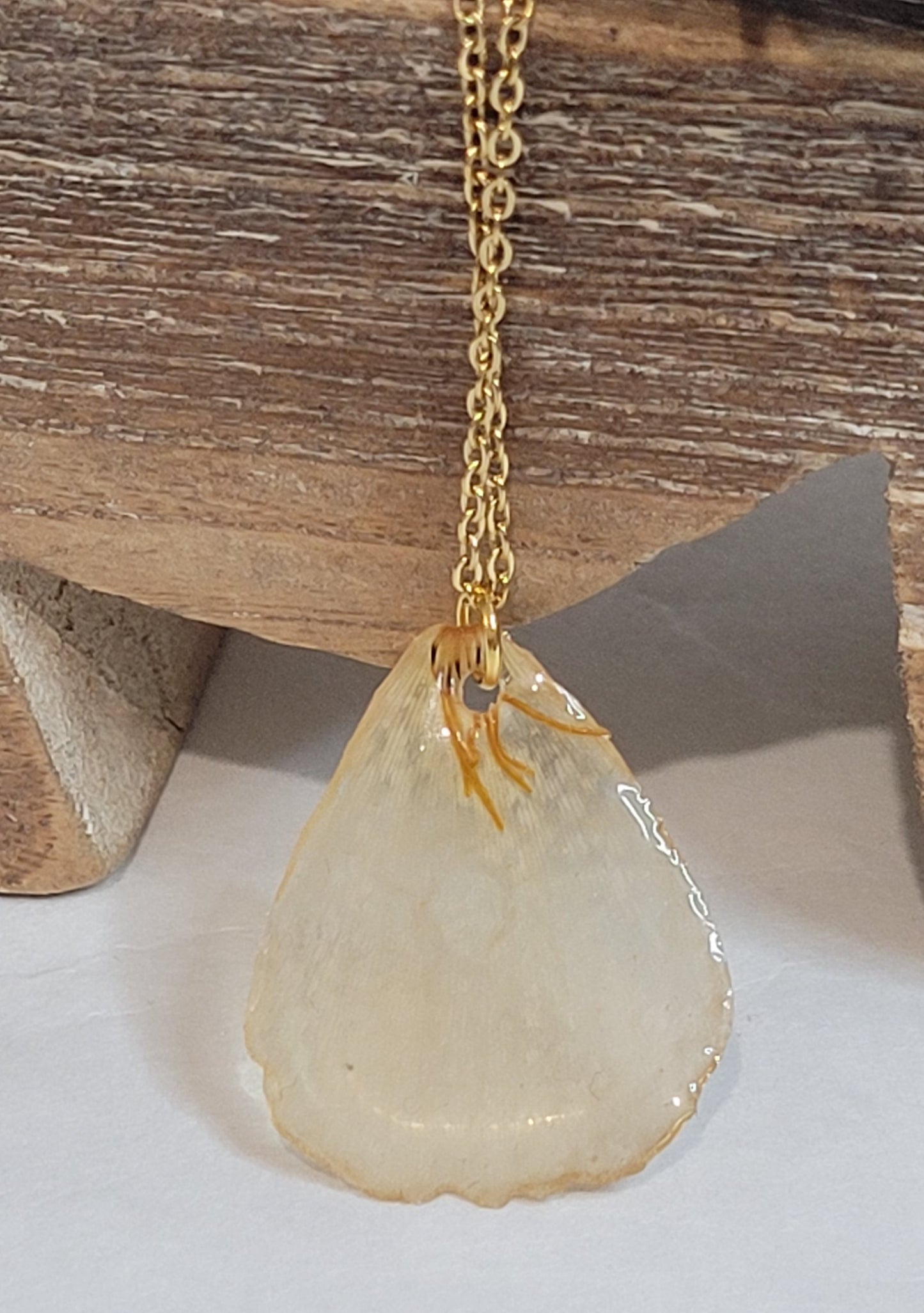 Collier pétale jaune