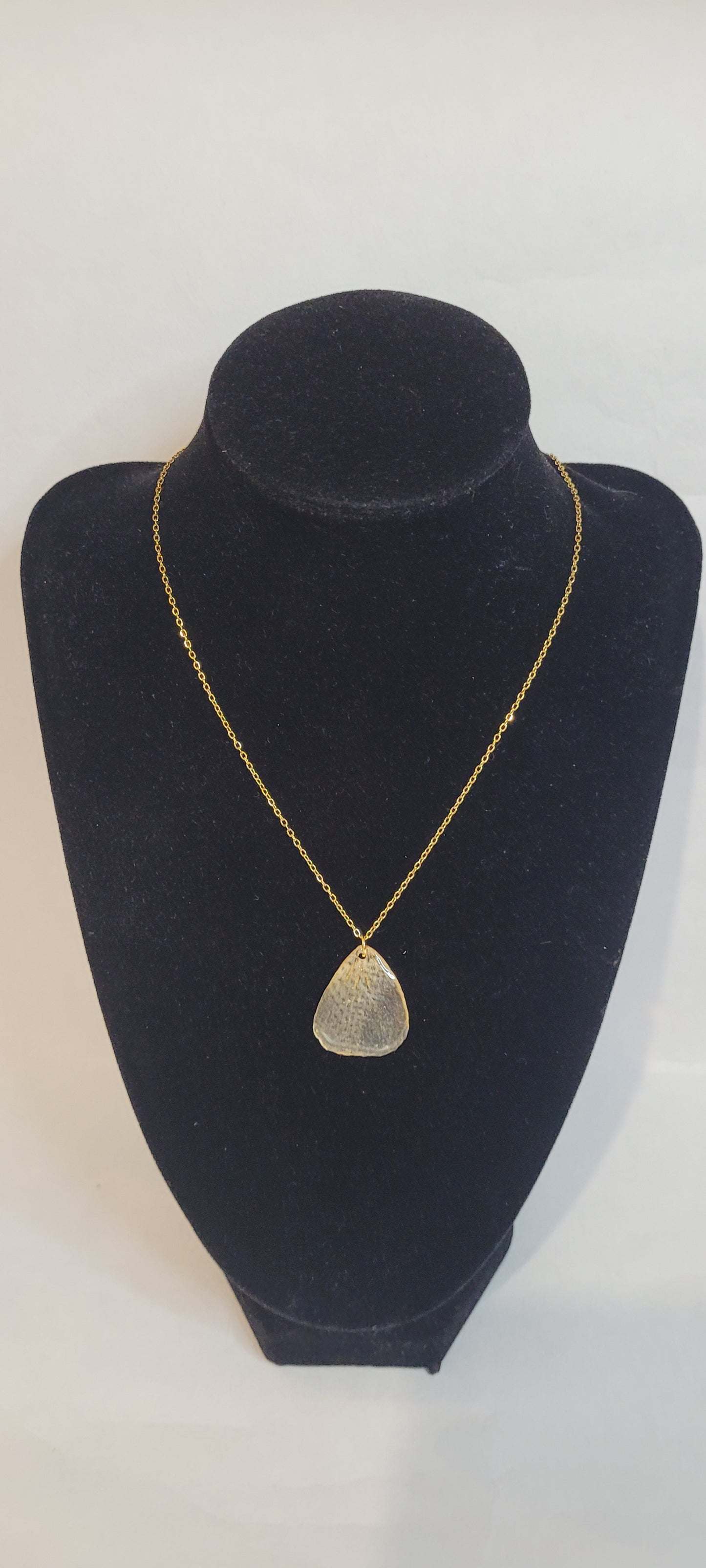 Collier pétale jaune