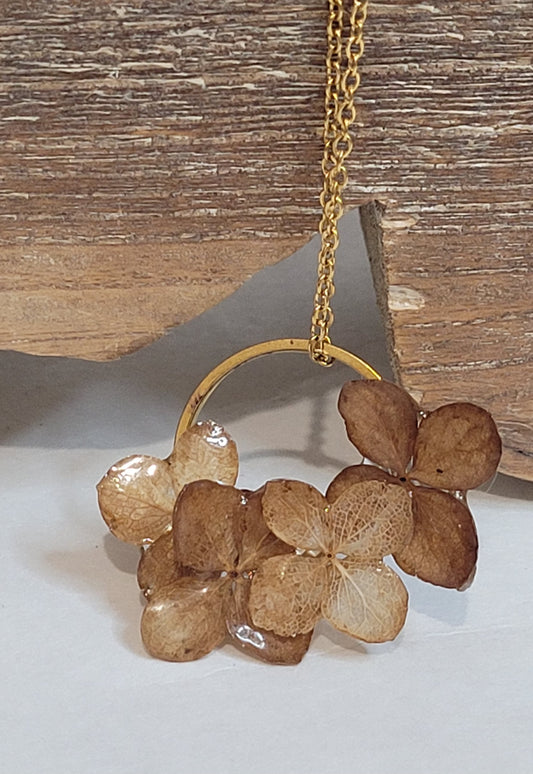 Collier petite couronne doréé